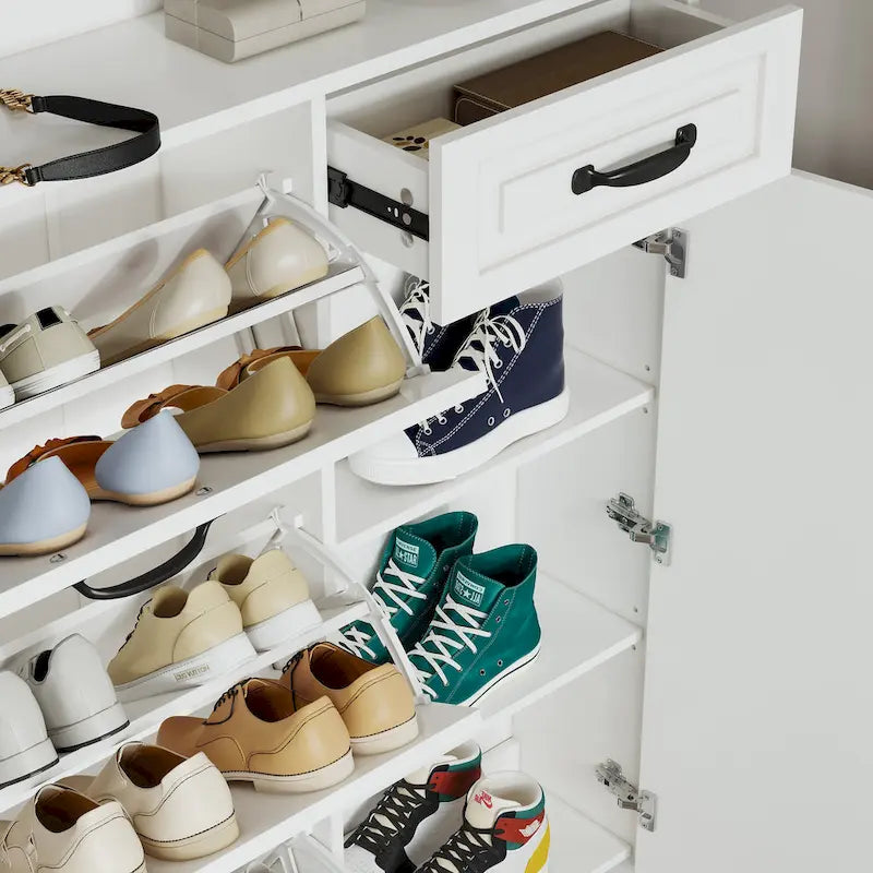 Weißer Schuhschrank mit 4 Türen und 1 Schublade